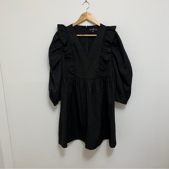 Tuckernuck Pomander Place Black Rue Dress Ruffle V-neck Mini Feminine LBD Size S - Picture 2 of 7